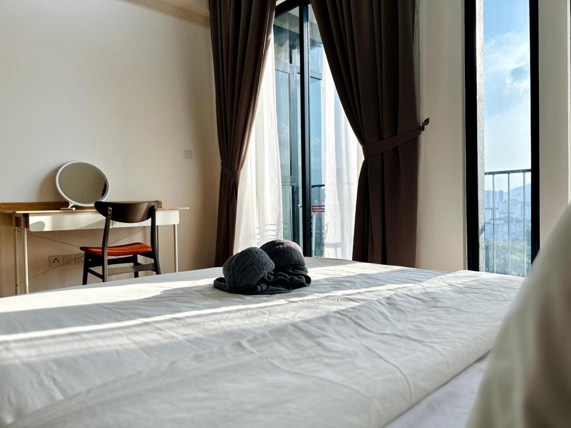 New 2Br Georgetown Warm And Lovely Homestay 10Pax-无敌美景两房民宿 Beacon Executive Suite Экстерьер фото