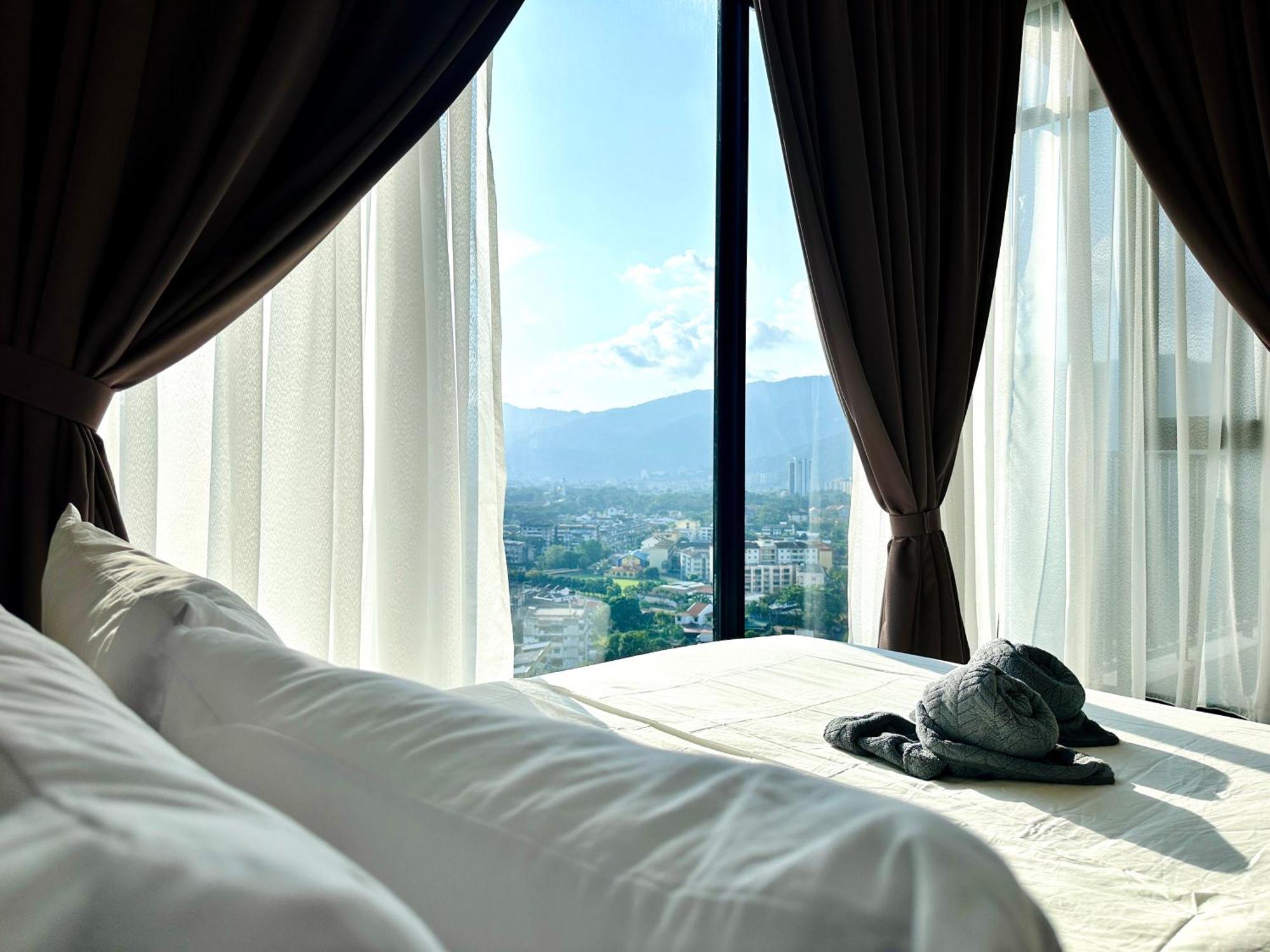 New 2Br Georgetown Warm And Lovely Homestay 10Pax-无敌美景两房民宿 Beacon Executive Suite Экстерьер фото