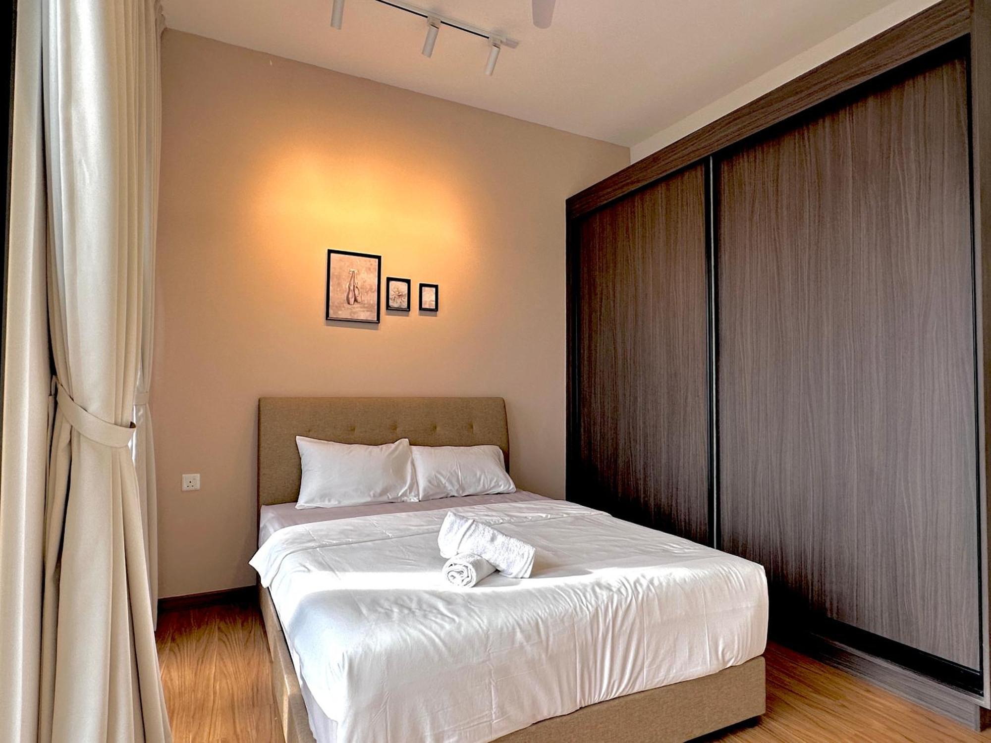 New 2Br Georgetown Warm And Lovely Homestay 10Pax-无敌美景两房民宿 Beacon Executive Suite Экстерьер фото