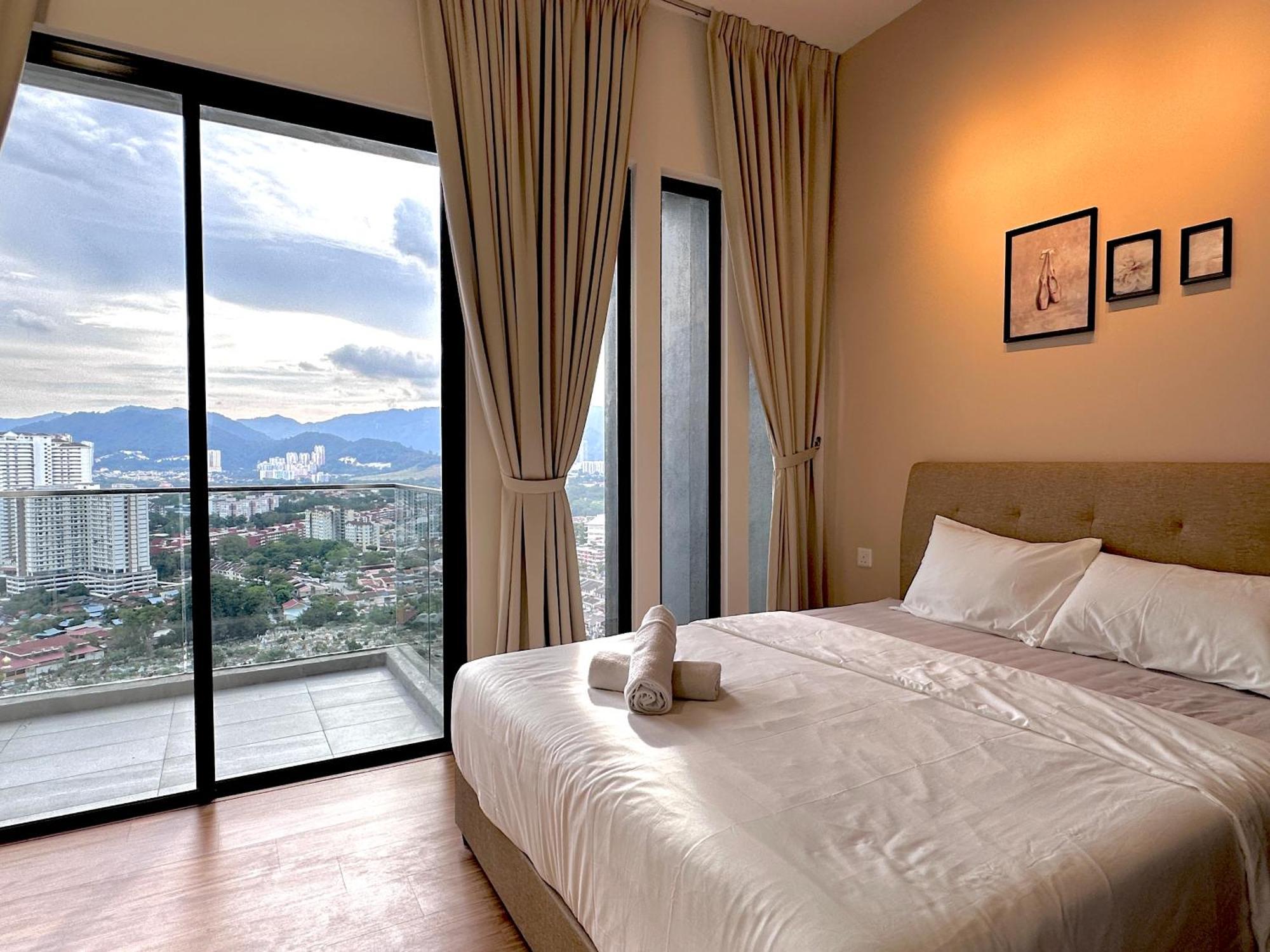 New 2Br Georgetown Warm And Lovely Homestay 10Pax-无敌美景两房民宿 Beacon Executive Suite Экстерьер фото