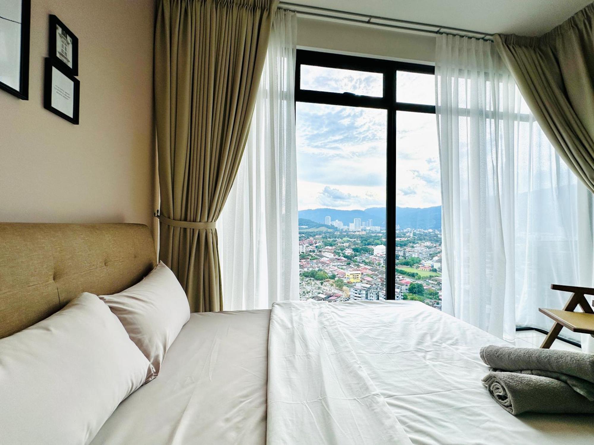New 2Br Georgetown Warm And Lovely Homestay 10Pax-无敌美景两房民宿 Beacon Executive Suite Экстерьер фото
