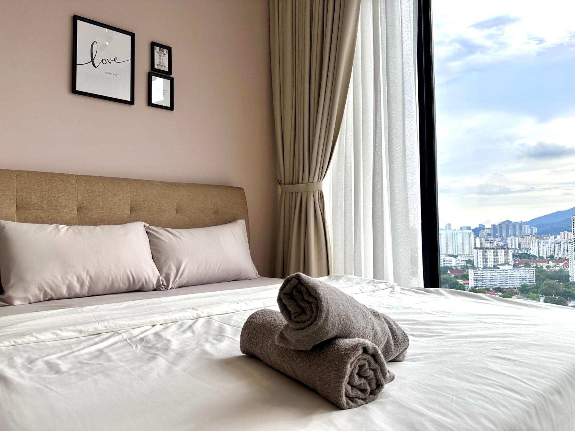 New 2Br Georgetown Warm And Lovely Homestay 10Pax-无敌美景两房民宿 Beacon Executive Suite Экстерьер фото