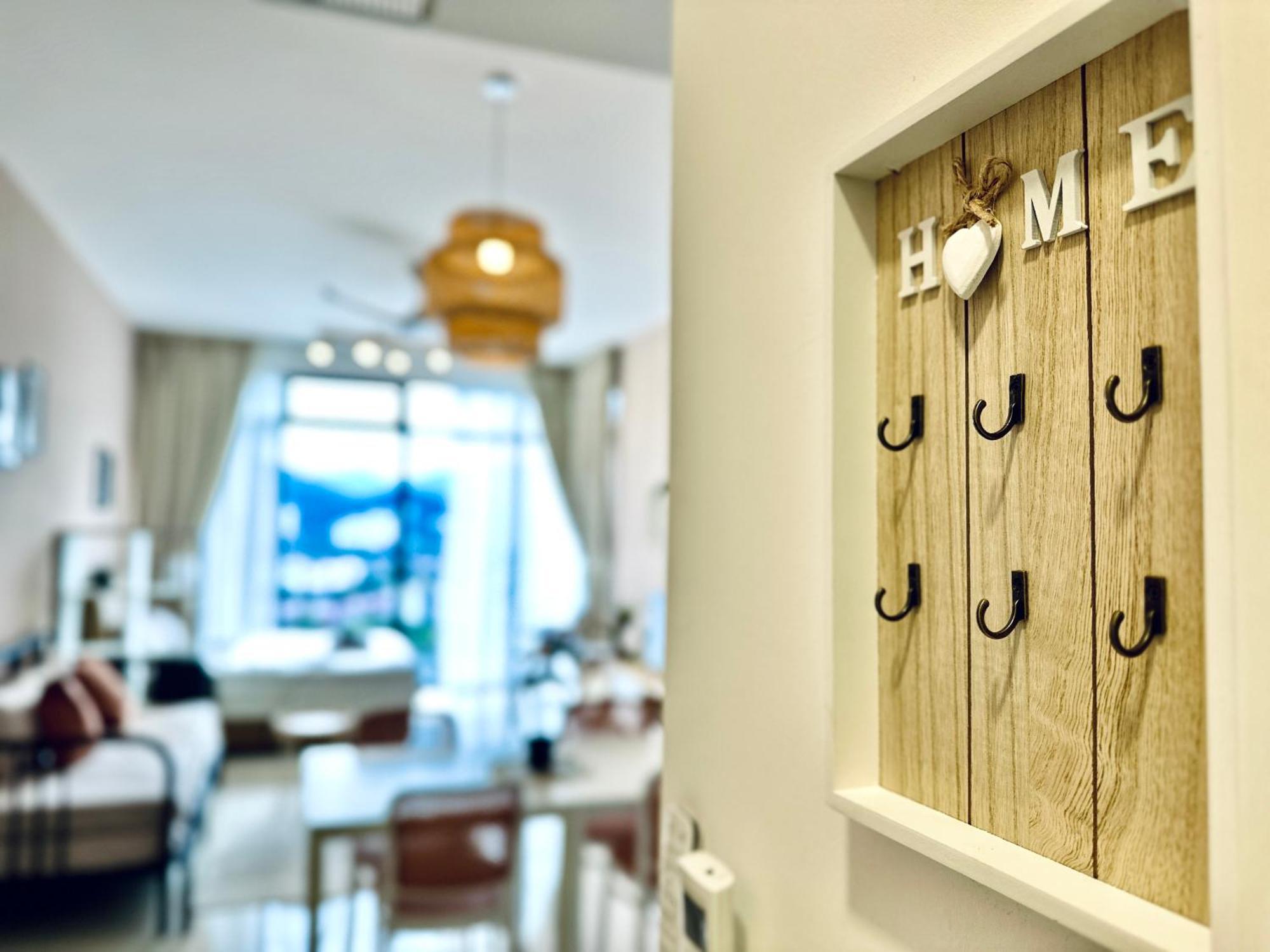 New 2Br Georgetown Warm And Lovely Homestay 10Pax-无敌美景两房民宿 Beacon Executive Suite Экстерьер фото