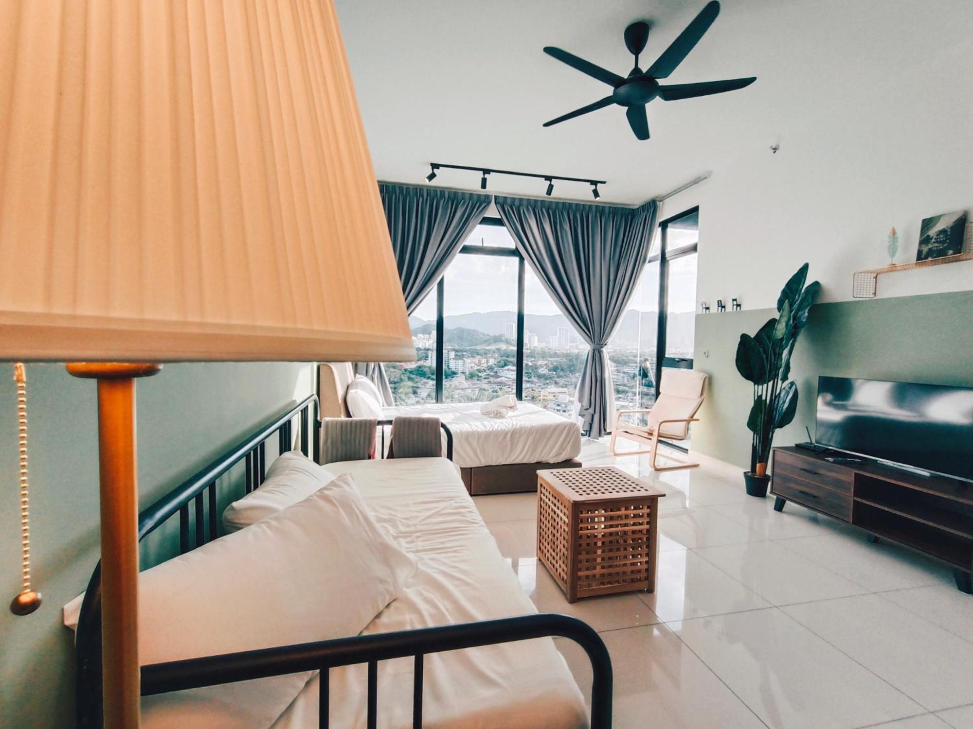 New 2Br Georgetown Warm And Lovely Homestay 10Pax-无敌美景两房民宿 Beacon Executive Suite Экстерьер фото