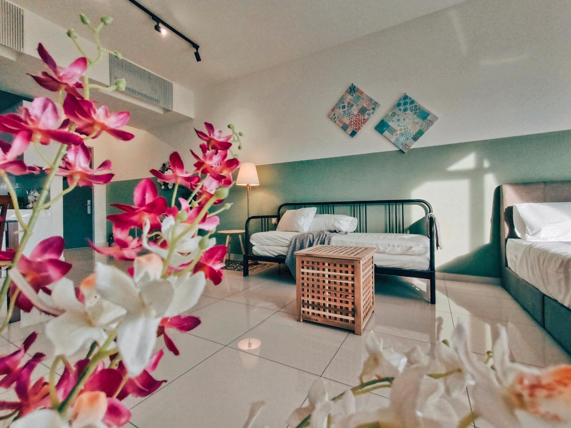 New 2Br Georgetown Warm And Lovely Homestay 10Pax-无敌美景两房民宿 Beacon Executive Suite Экстерьер фото