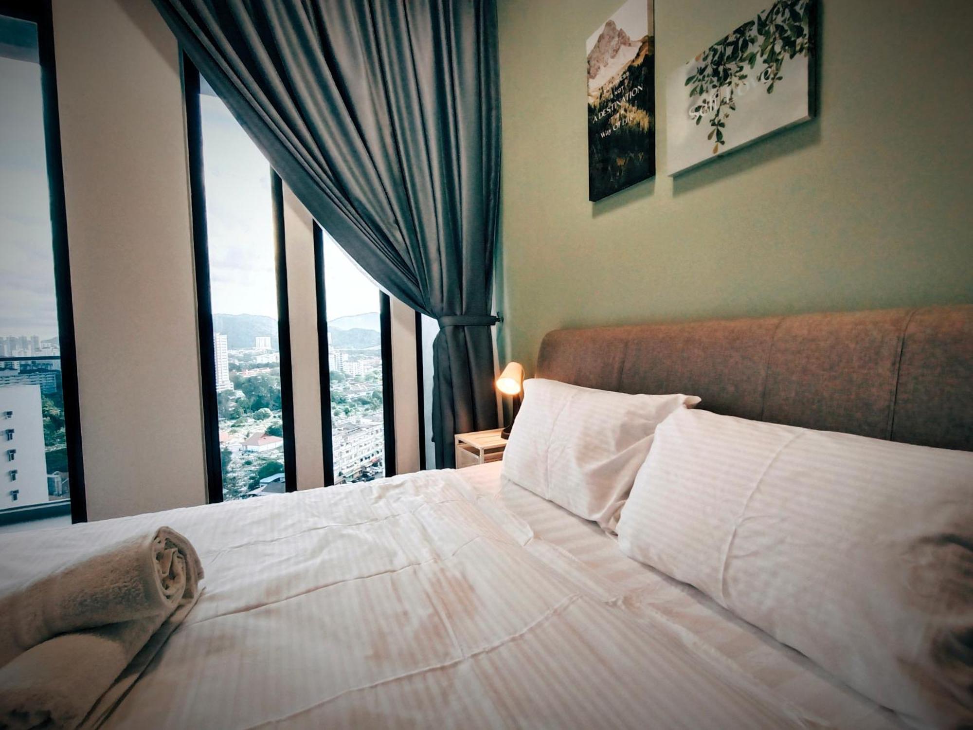 New 2Br Georgetown Warm And Lovely Homestay 10Pax-无敌美景两房民宿 Beacon Executive Suite Экстерьер фото