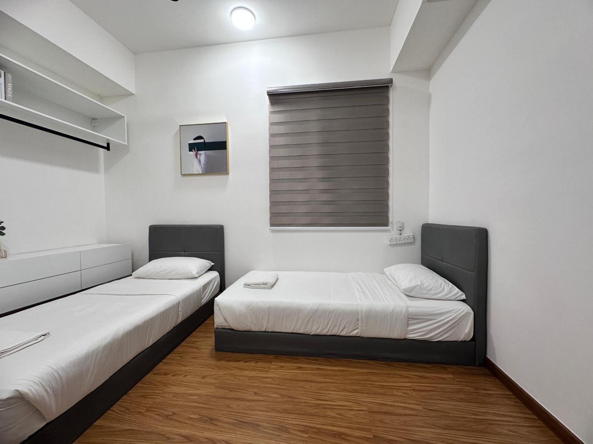 New 2Br Georgetown Warm And Lovely Homestay 10Pax-无敌美景两房民宿 Beacon Executive Suite Экстерьер фото